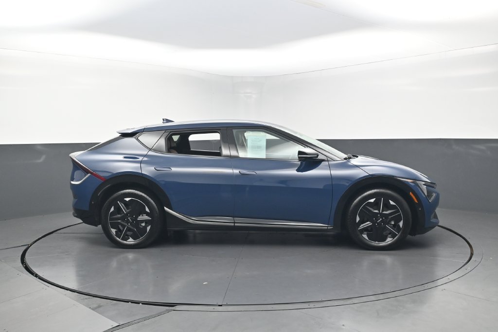 Used 2025 Kia EV6 Wind AWD/4WD image 3