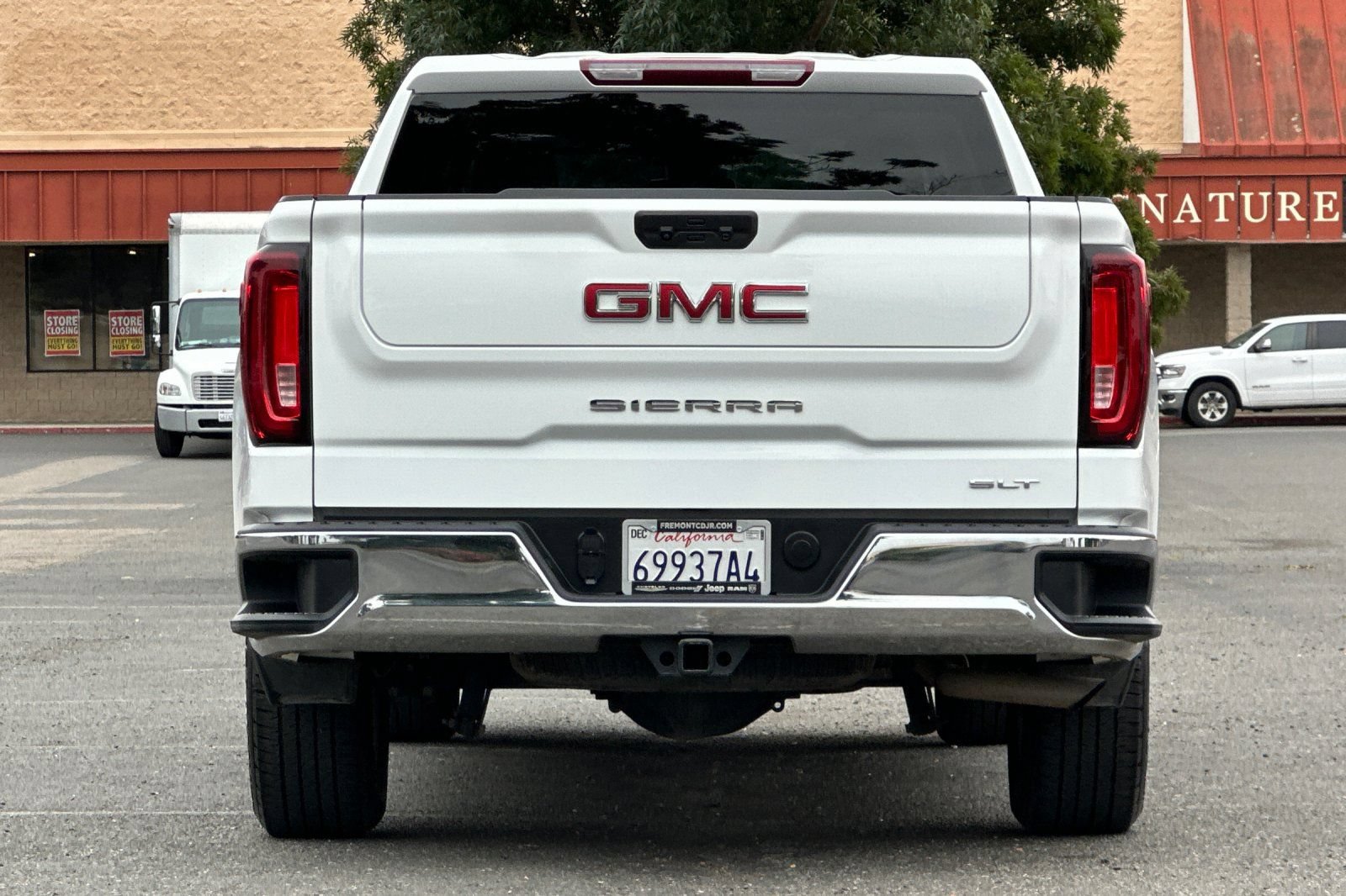 Used 2025 GMC Sierra 1500 SLT RWD image 4