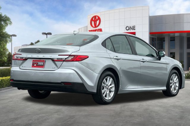 Certified 2025 Toyota Camry LE FWD image 5