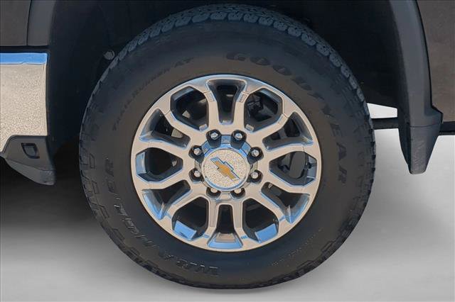 Used 2025 Chevrolet Silverado 2500 LTZ AWD/4WD image 22