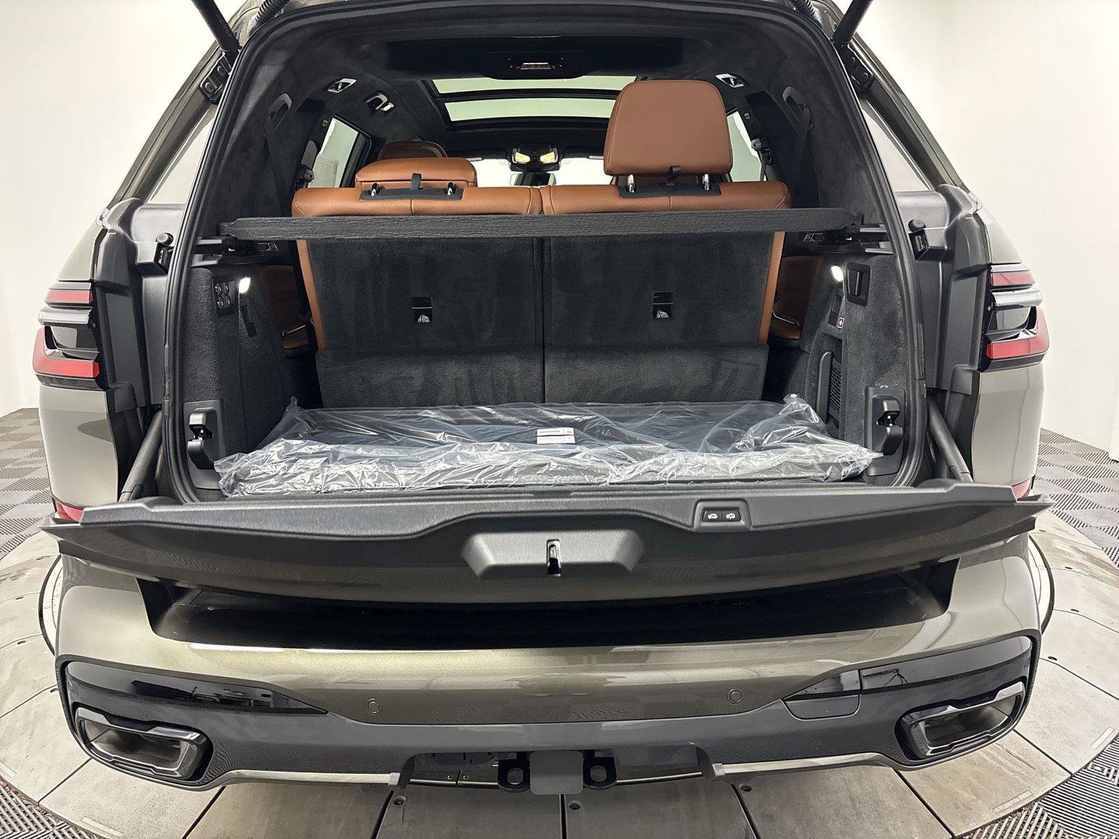 New 2027 BMW X7 xDrive40i w/ Executive Package AWD/4WD image 9