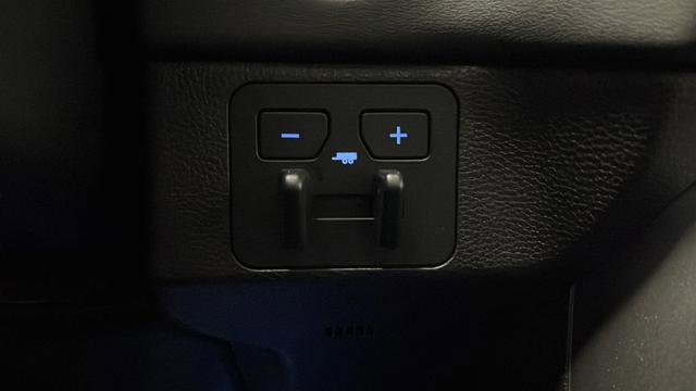 Used 2024 Toyota Sequoia Platinum AWD/4WD image 36