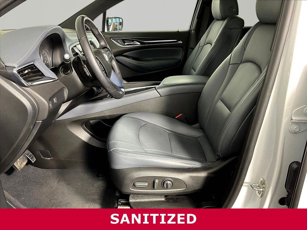 Used 2023 Buick Enclave Essence FWD image 19