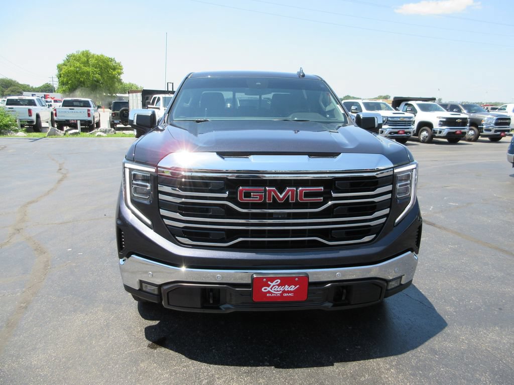 Certified 2022 GMC Sierra 1500 SLT w/ SLT Premium Plus Package AWD/4WD image 13
