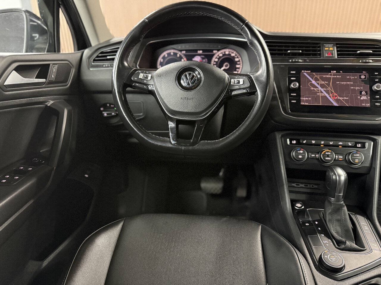 Used 2019 Volkswagen Tiguan SEL w/ 3rd Row Seat Package AWD/4WD image 8