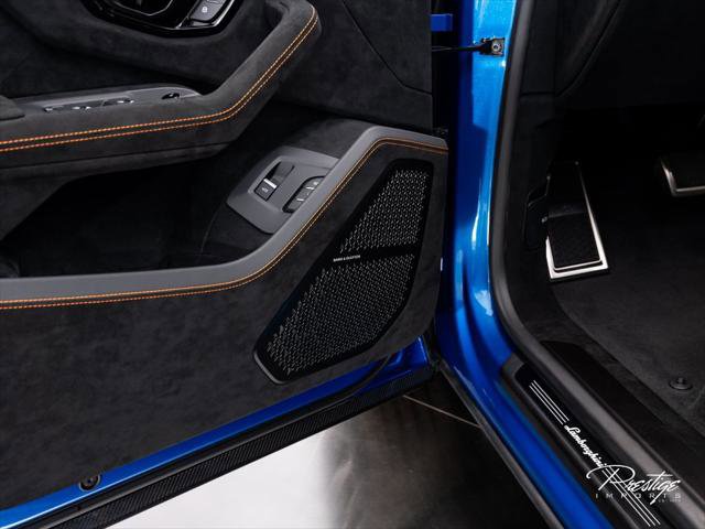 Used 2024 Lamborghini Urus Performante AWD/4WD image 27