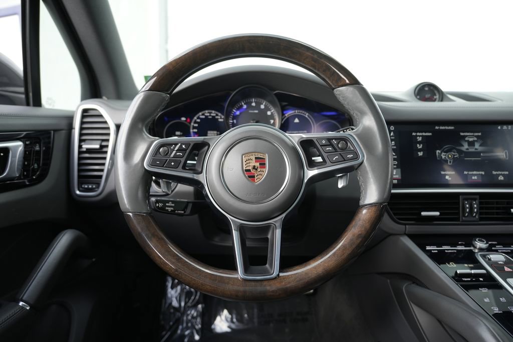 Used 2019 Porsche Cayenne S image 49
