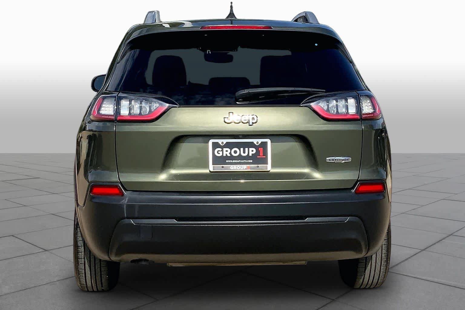 Used 2021 Jeep Cherokee Latitude FWD image 5