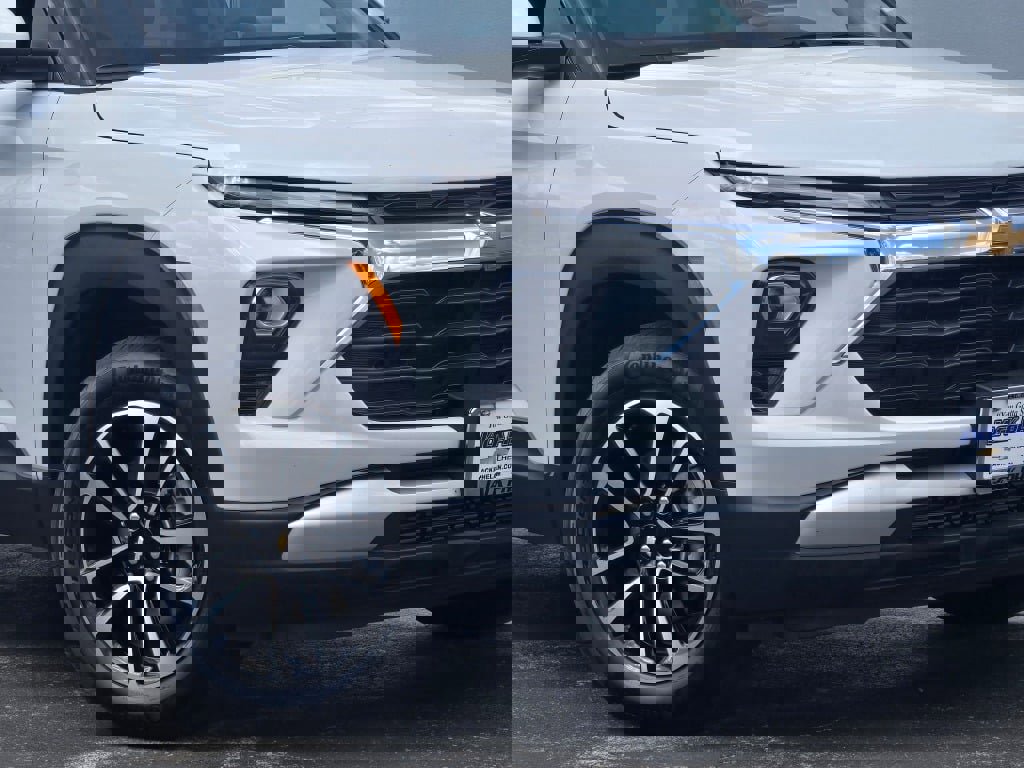 Certified 2025 Chevrolet TrailBlazer LT AWD/4WD image 3