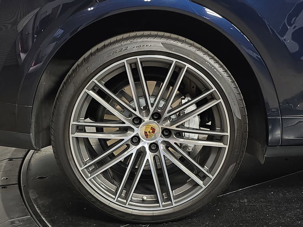 Used 2019 Porsche Cayenne Turbo AWD/4WD image 29