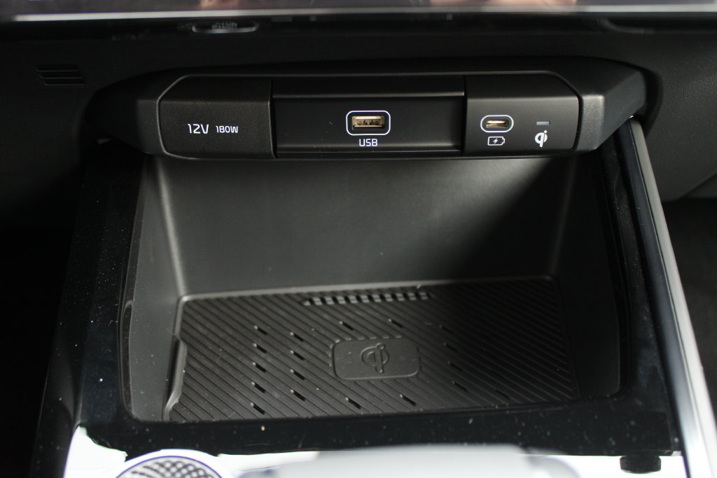 New 2026 Kia Niro EX FWD image 34