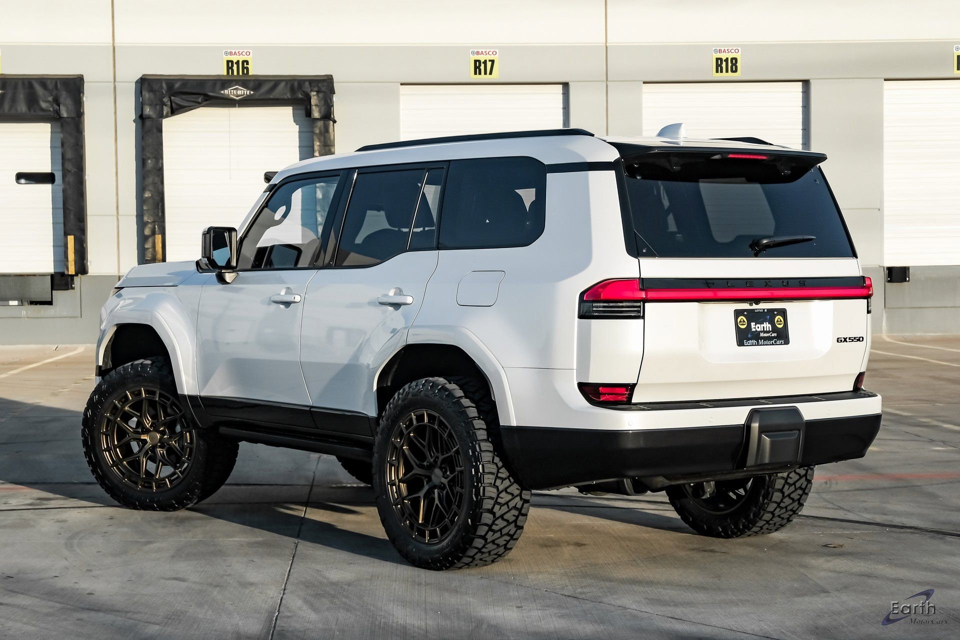 Used 2025 Lexus GX 550 550 Luxury+ HUD Vossen Wheels w/ Accessory Package (2T) image 10