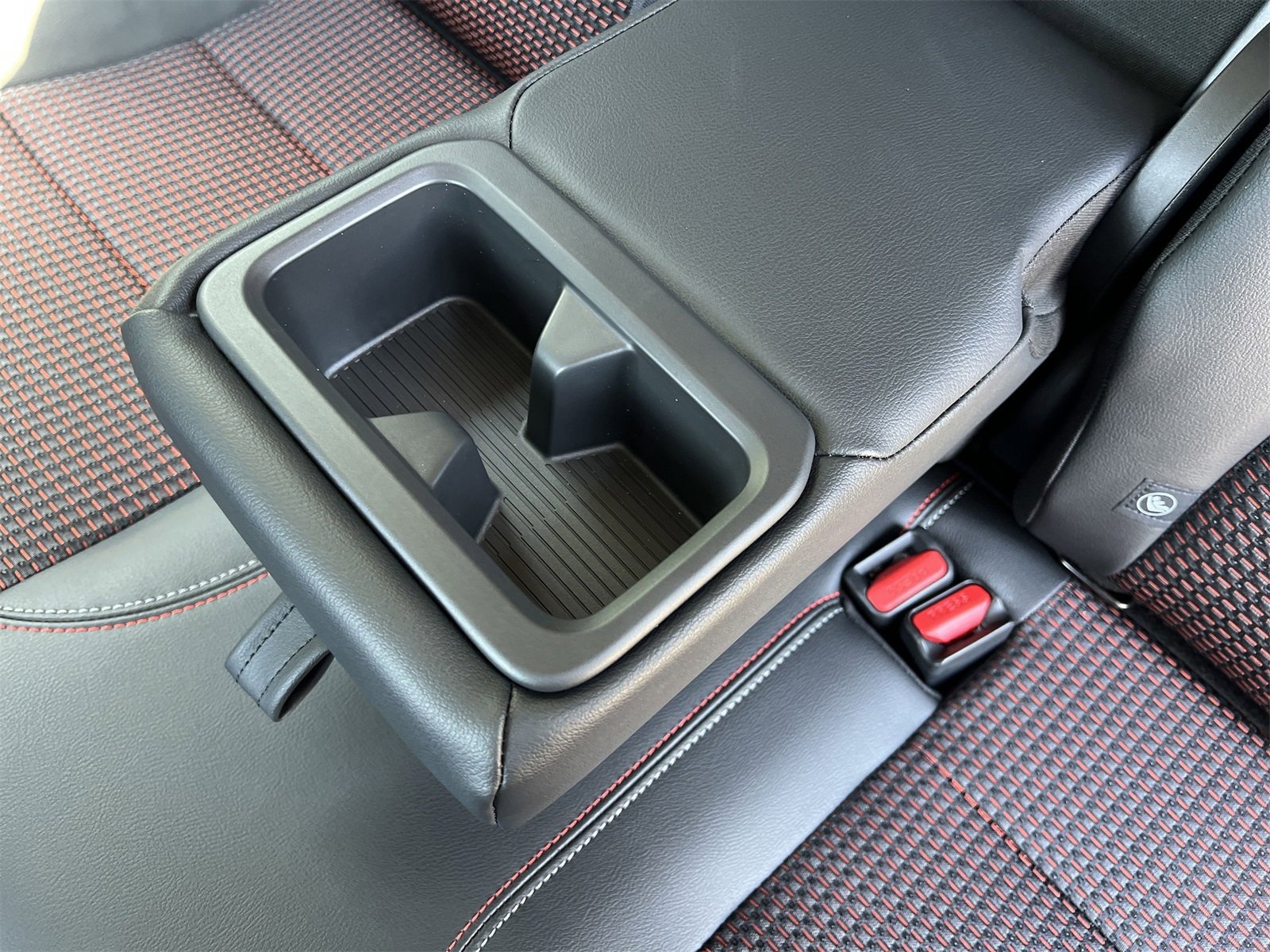 New 2025 Nissan Kicks SR w/ SR Premium Package image 22