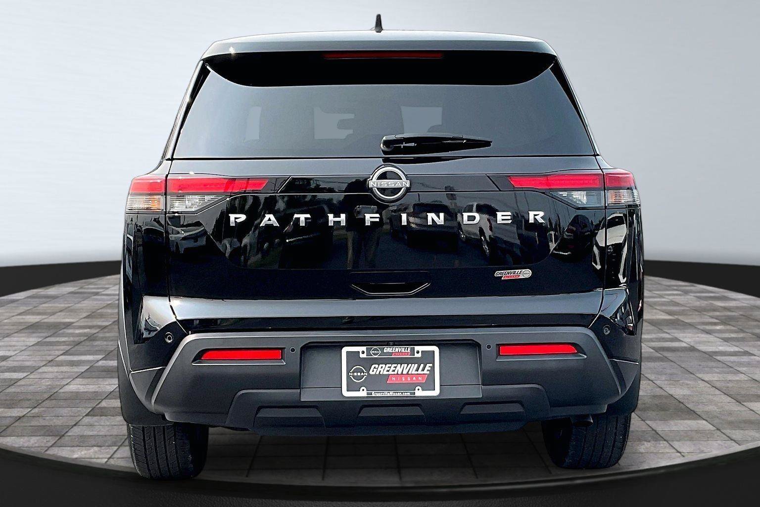 Certified 2025 Nissan Pathfinder S FWD image 5