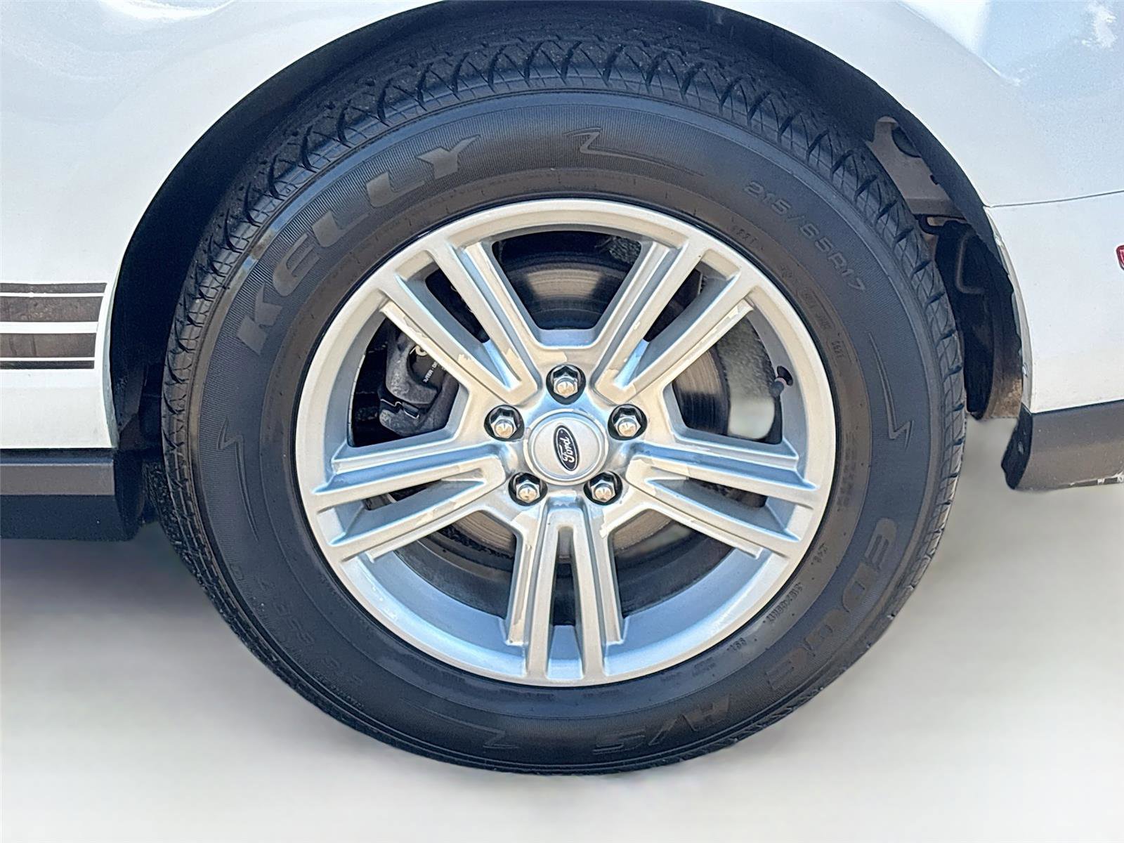 Used 2011 Ford Mustang Convertible w/ Security Pkg image 31