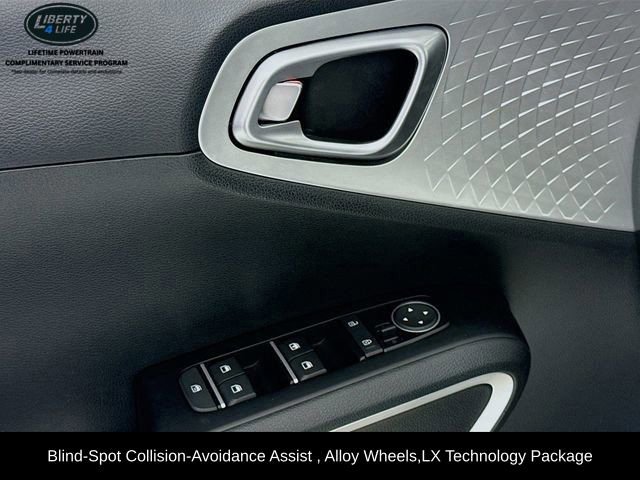 Used 2025 Kia Soul LX w/ LX Technology Package image 17