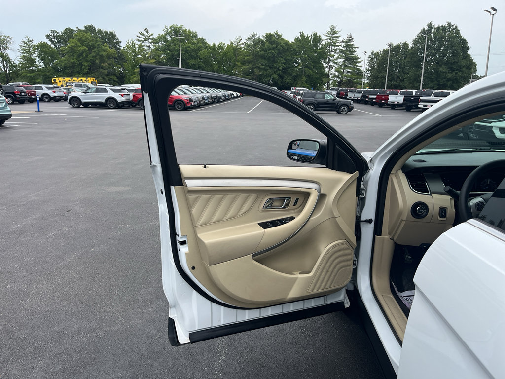 Used 2019 Ford Taurus SE FWD image 14