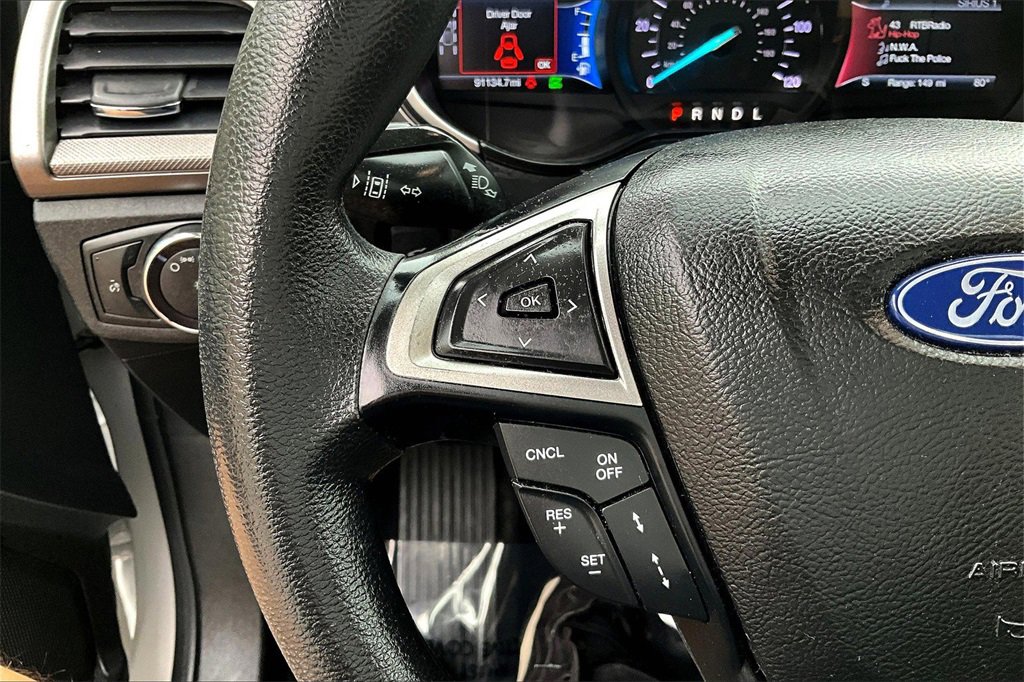 Certified 2019 Ford Fusion SE image 17