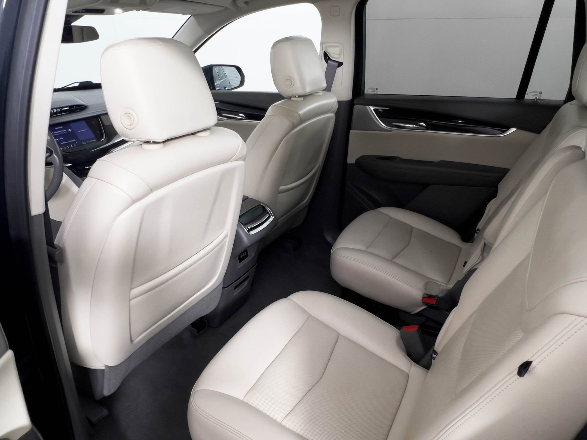 Used 2022 Cadillac XT6 Premium Luxury image 18