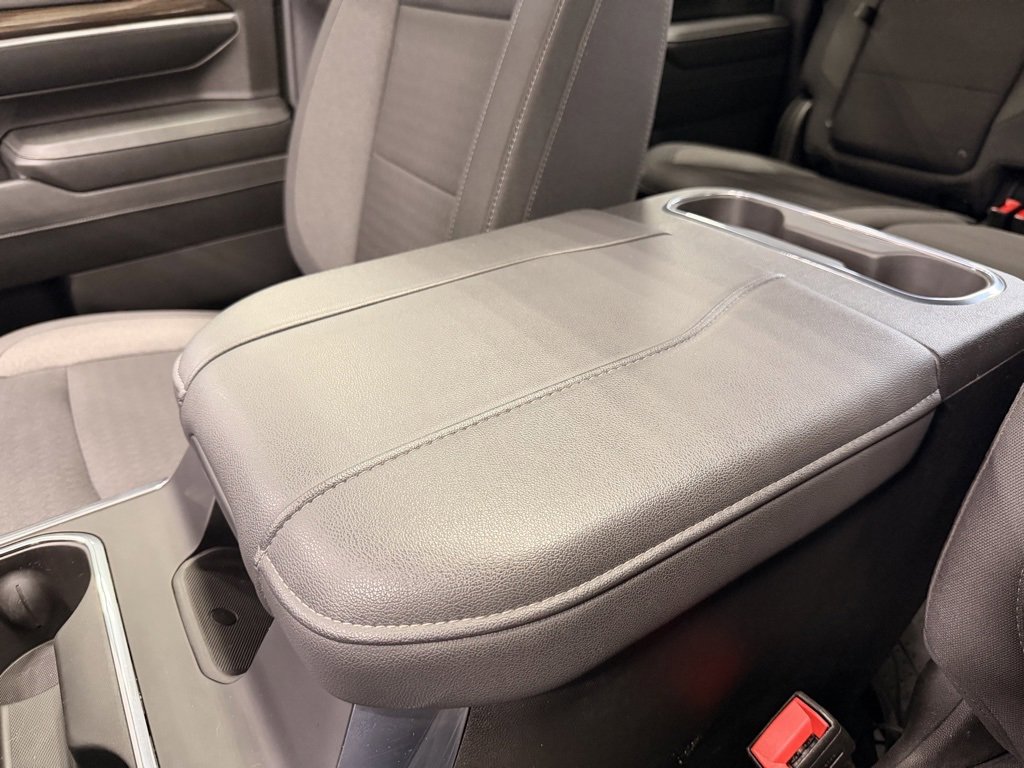 Used 2024 Chevrolet Silverado 2500 LT w/ Midnight Edition image 46