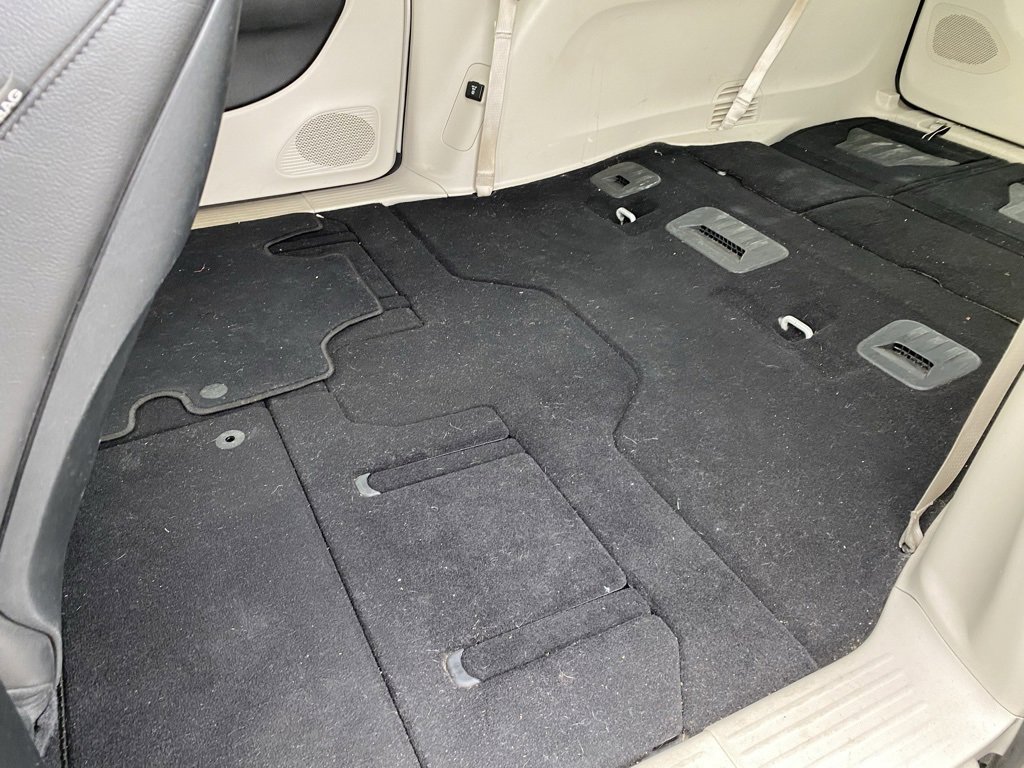 Used 2017 Chrysler Pacifica Touring-L Plus w/ Tire & Wheel Group image 20