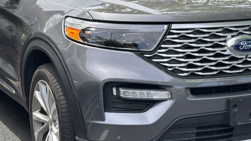 Used 2022 Ford Explorer Platinum w/ Equipment Group 601A image 2