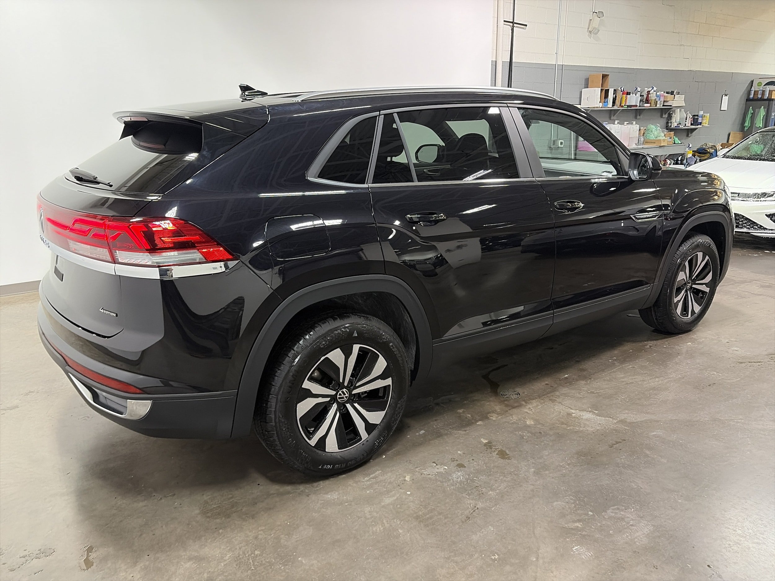 New 2026 Volkswagen Atlas Cross Sport SE AWD/4WD video 3