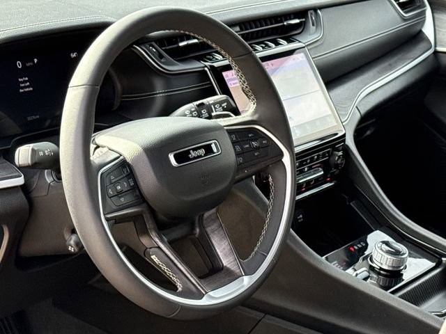 Used 2024 Jeep Grand Cherokee L Limited w/ Luxury Tech Group II image 19