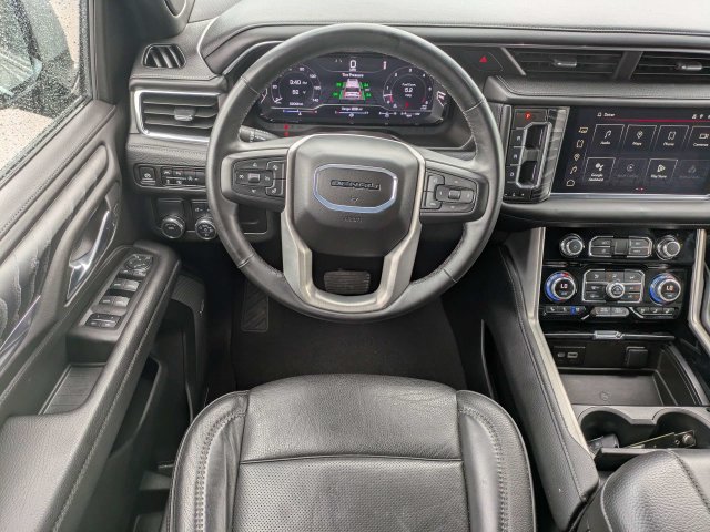 Used 2024 GMC Yukon Denali RWD image 18