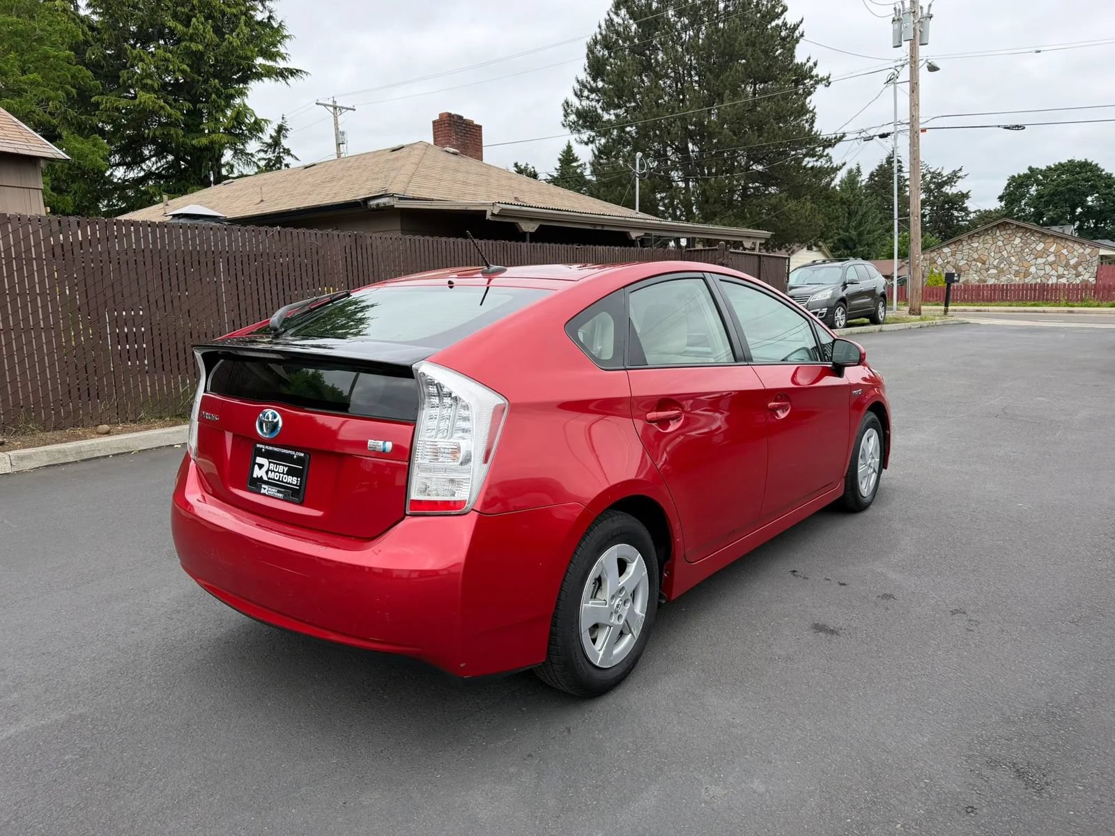 Used 2010 Toyota Prius Three w/ Preferred Accessory Pkg FWD image 4