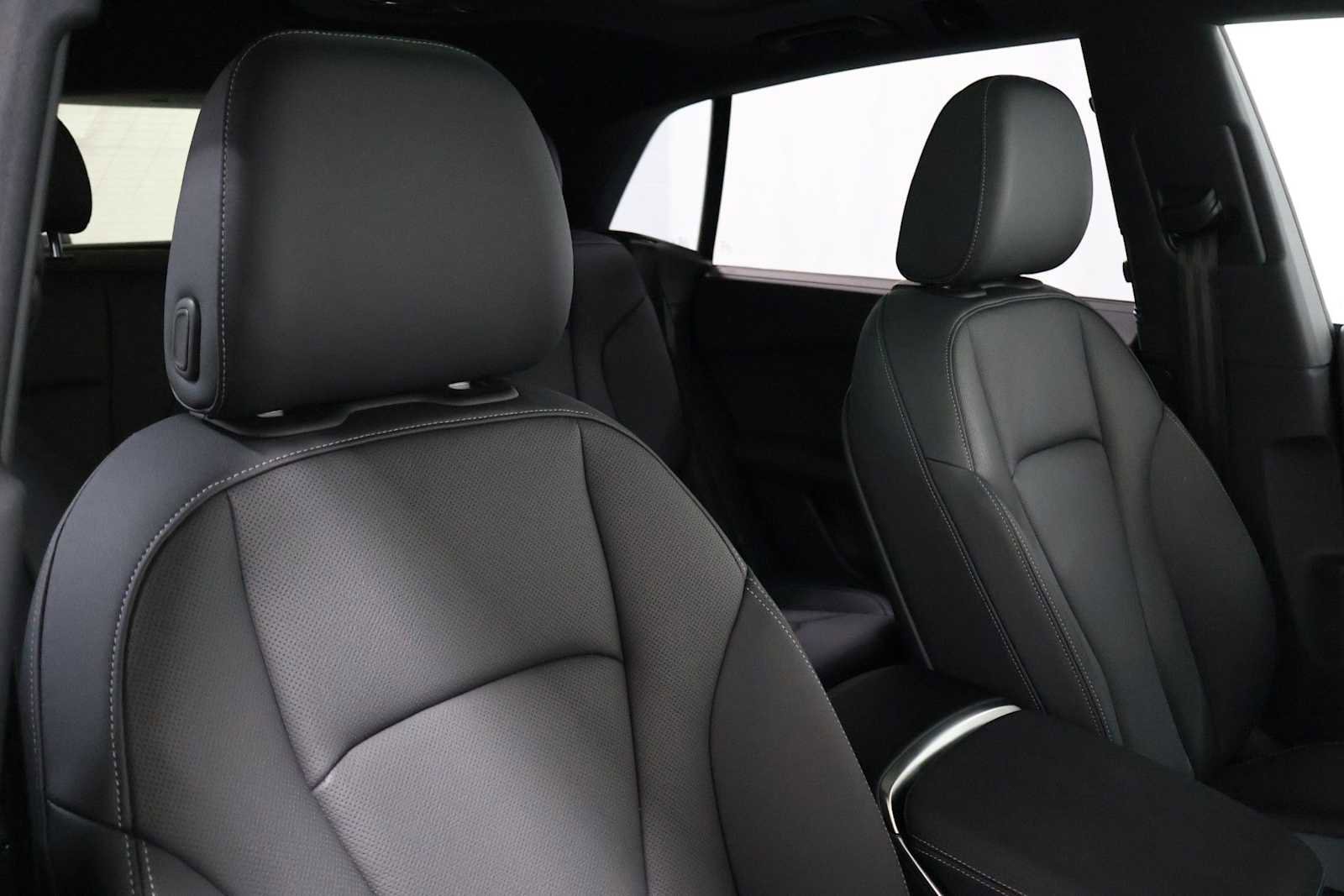 Certified 2025 Audi Q8 Premium Plus w/ Premium Plus Package AWD/4WD image 21