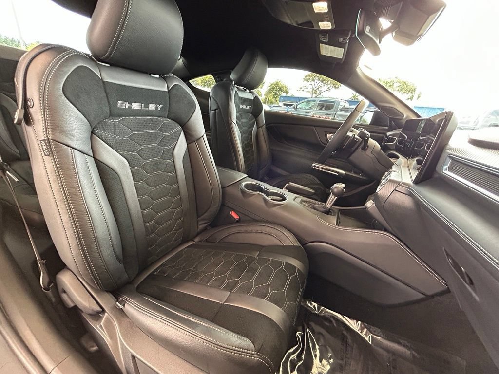 Used 2025 Ford Mustang GT Premium w/ GT Performance Package RWD image 29