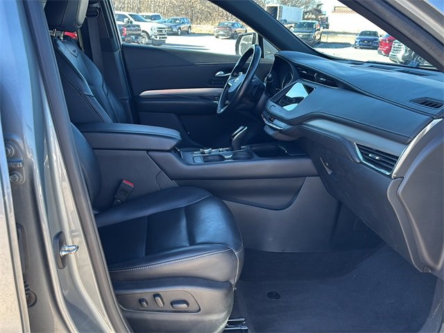 Used 2023 Cadillac XT4 Premium Luxury image 11