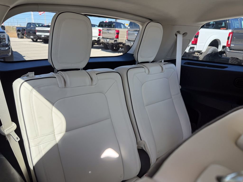 Certified 2023 Lincoln Aviator Black Label image 22