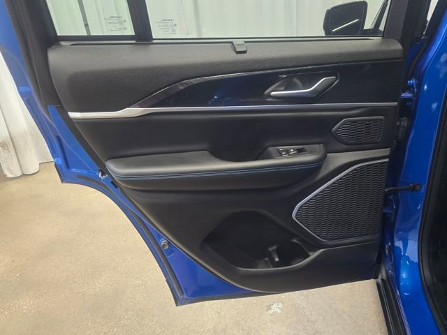 Used 2023 Jeep Grand Cherokee Trailhawk w/ Luxury Tech Group III image 14