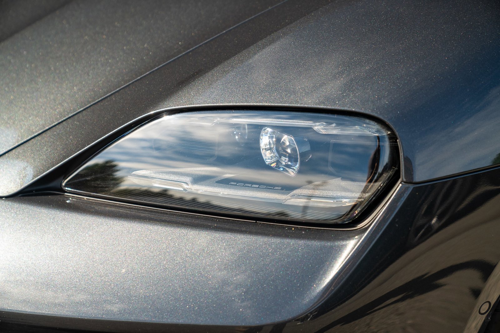 Used 2025 Porsche Taycan image 25