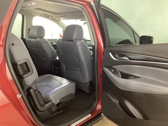 Used 2020 Buick Enclave Essence w/ Sport Touring Edition FWD image 22