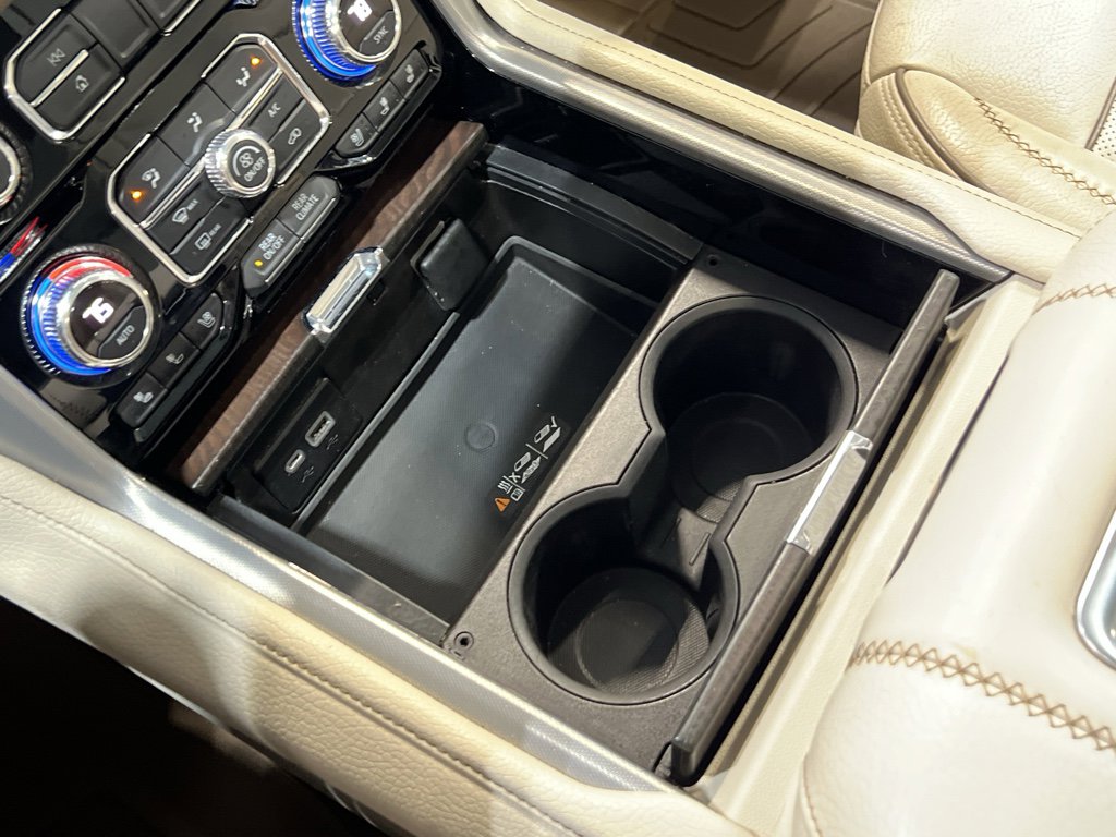 Used 2021 GMC Yukon XL Denali w/ Denali Premium Package image 23