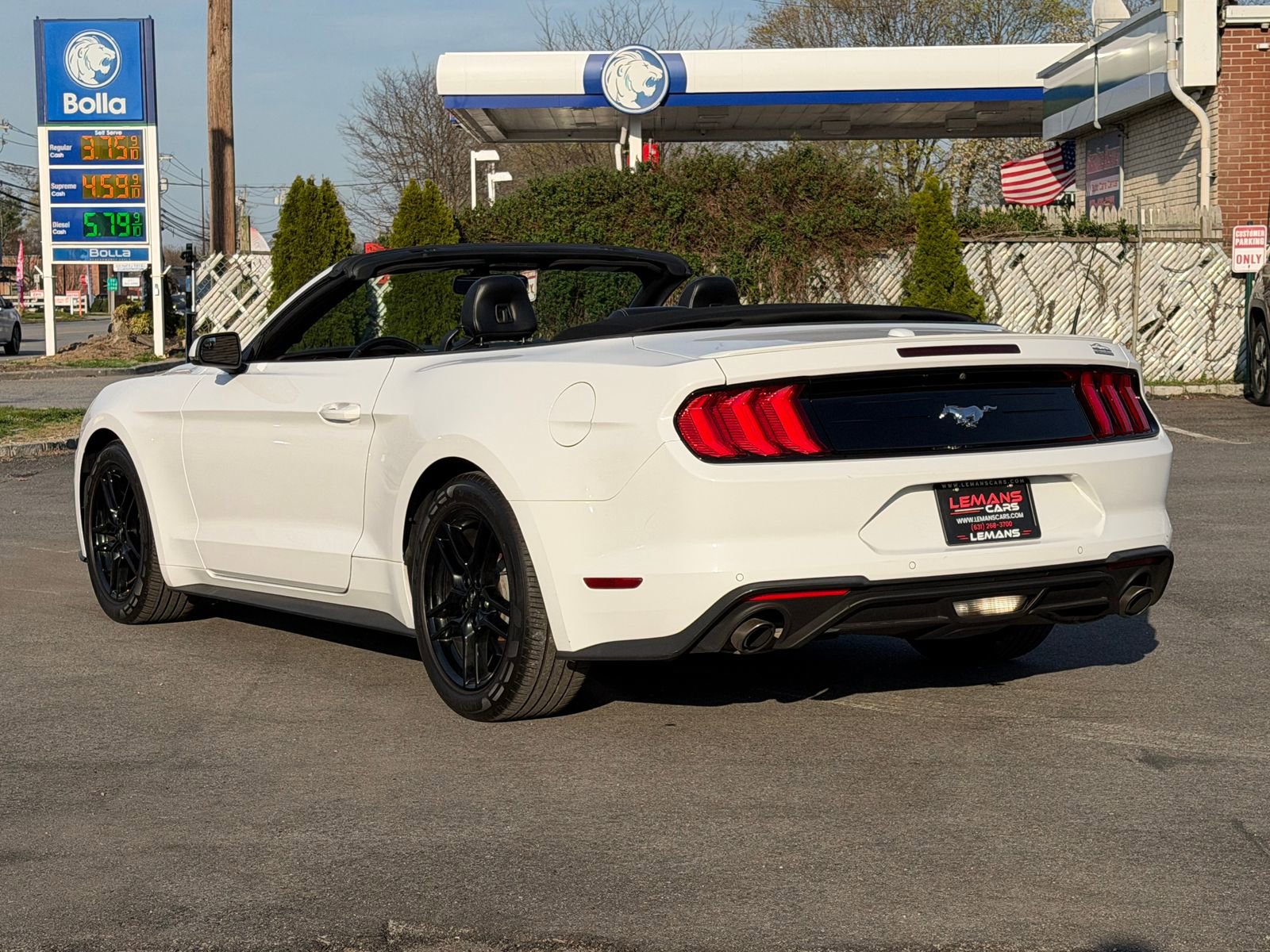 Used 2020 Ford Mustang Premium image 5