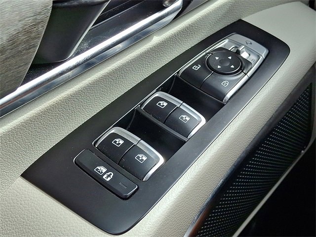 Used 2021 Kia Telluride SX w/ SX Prestige Package image 25