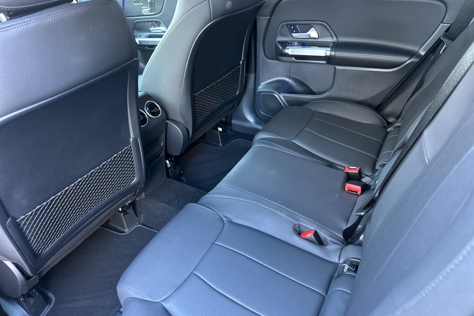 Used 2025 Mercedes-Benz GLB 250 250 image 15