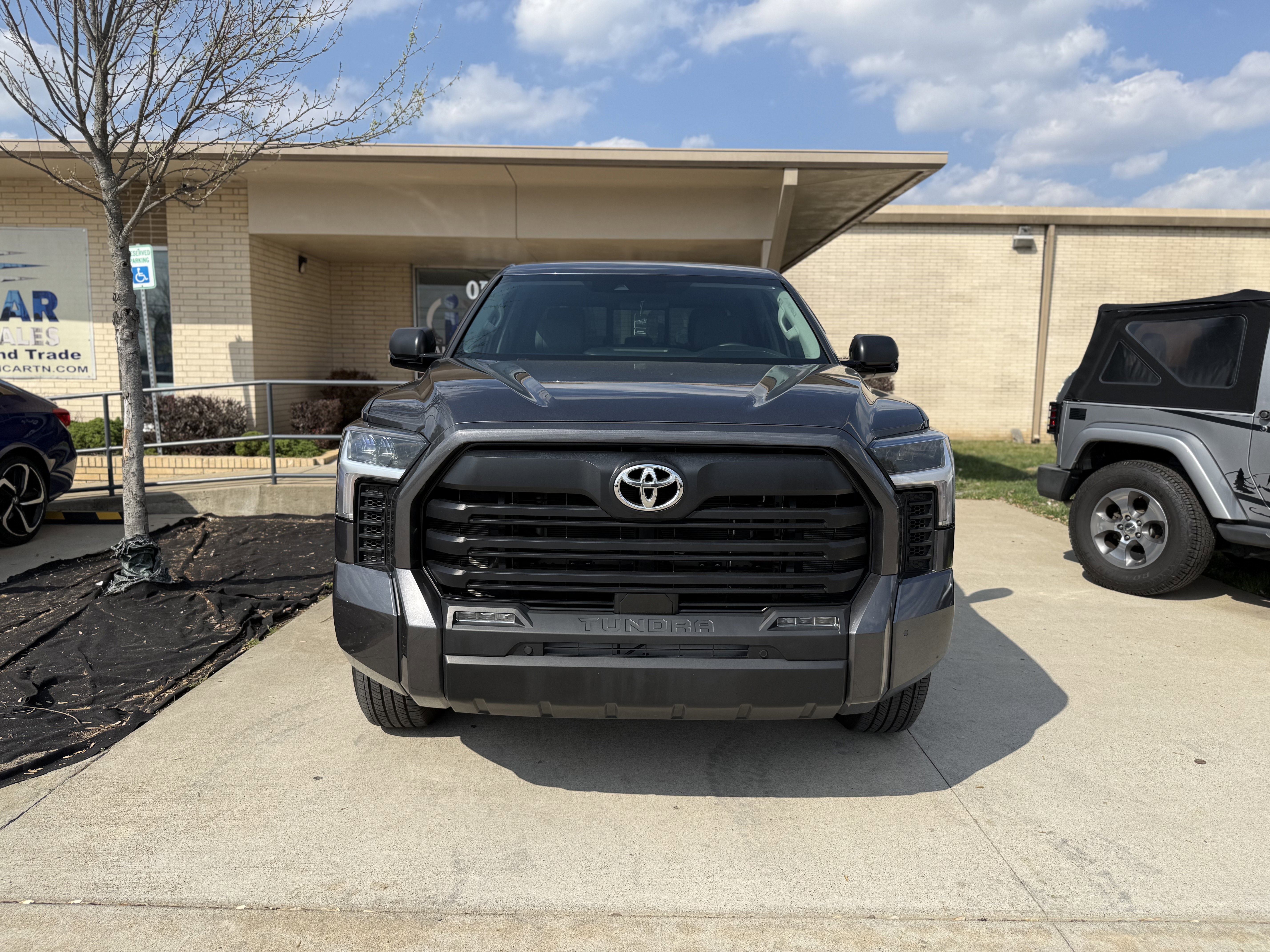 Used 2024 Toyota Tundra SR5 w/ SR5 Premium Package image 2