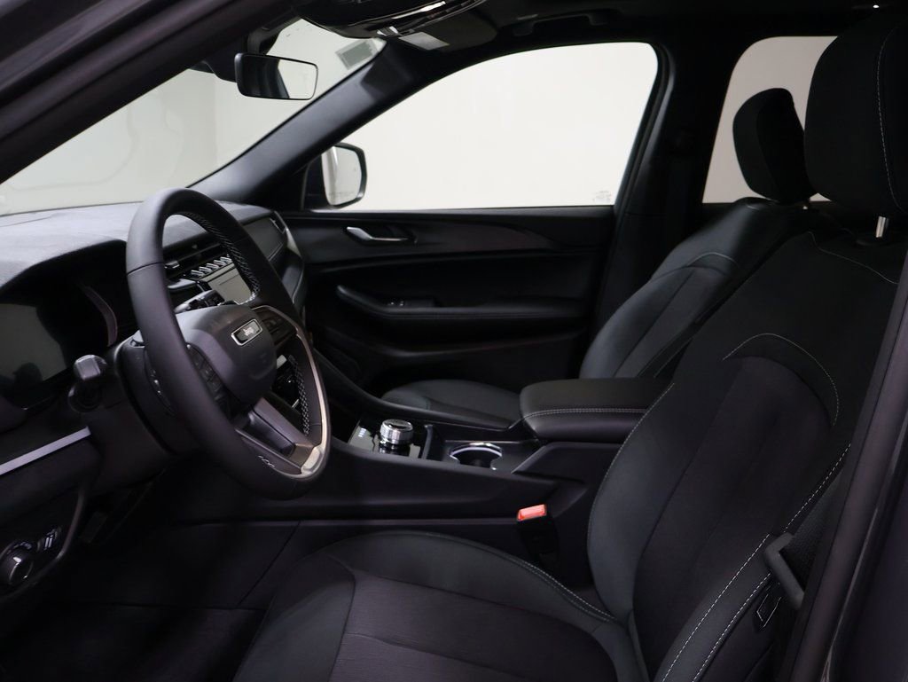 New 2025 Jeep Grand Cherokee L Laredo w/ Luxury Tech Group I image 8