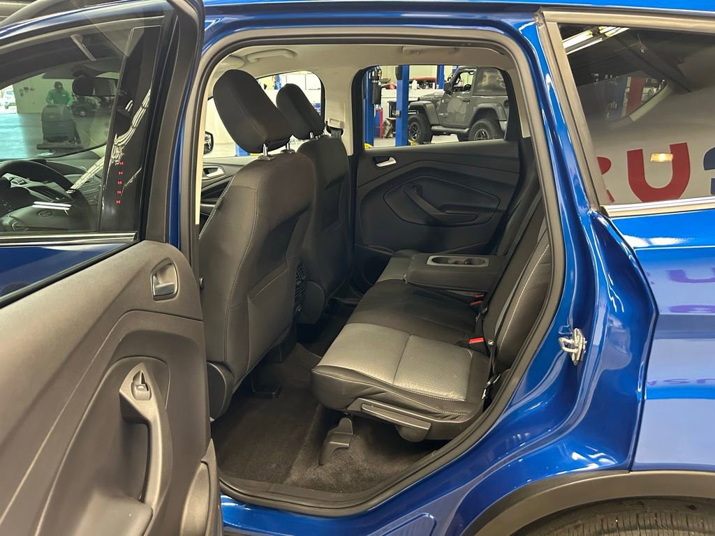Used 2018 Ford Escape SE FWD image 19