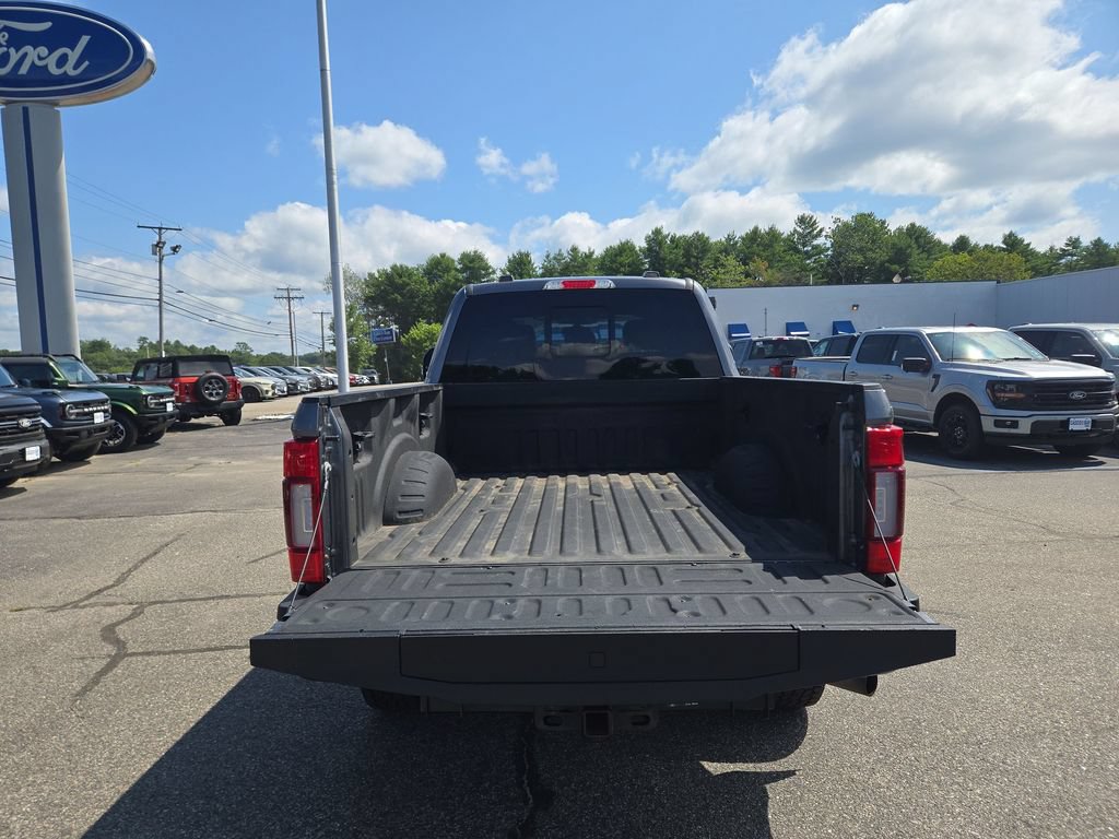 Certified 2022 Ford F250 Lariat w/ Black Appearance Package AWD/4WD image 3