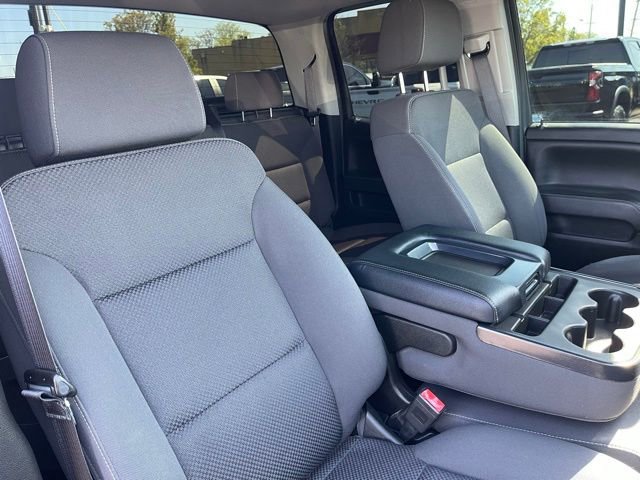 Used 2018 Chevrolet Silverado 1500 LT w/ Midnight Edition AWD/4WD image 14