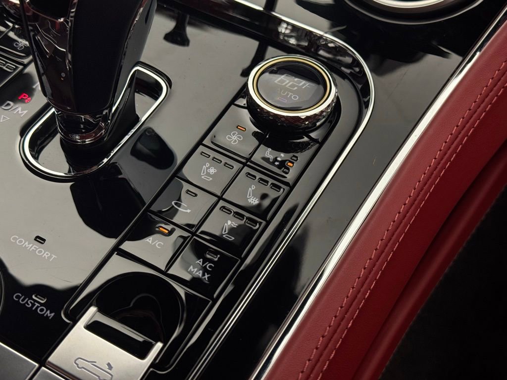 Used 2023 Bentley Continental GT Azure image 43