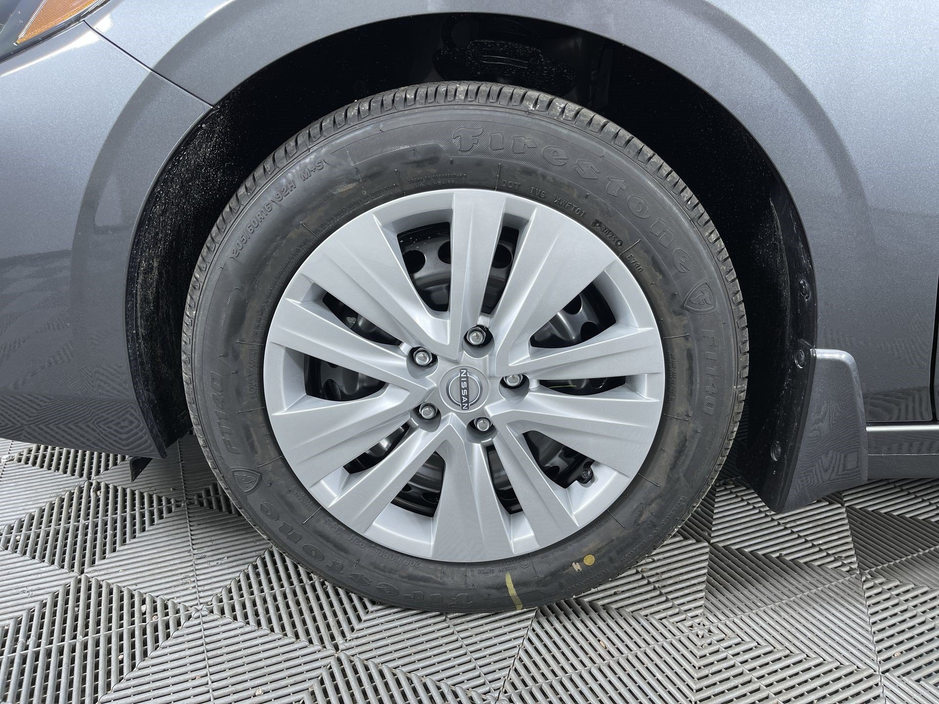 Certified 2025 Nissan Sentra S FWD image 23