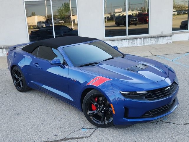 Used 2022 Chevrolet Camaro LT RWD image 13
