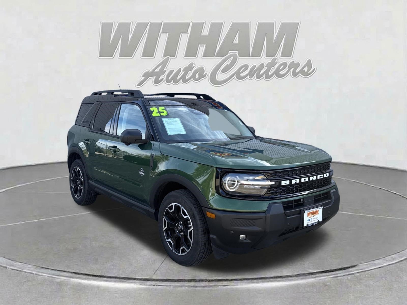 Used 2025 Ford Bronco Sport Outer Banks w/ Outer Banks Tech Package+ AWD/4WD image 2